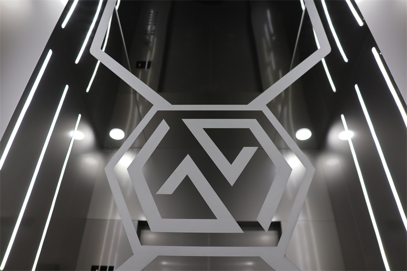 曳引式家用電梯,家用曳引式電梯,曳引式<a href='http://www.alc-jlife.cn/jydt.htm' class='keys' title='點擊查看關(guān)于家用電梯的相關(guān)信息' target='_blank'>家用電梯</a>品牌